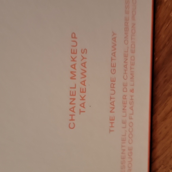 Chanel Makeup takeaways  The Nature Getaway - Picture 3 of 13